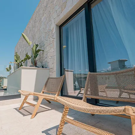 ホテル Sondor クサミル