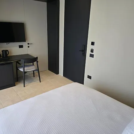 Sondor Hotell Ksamil