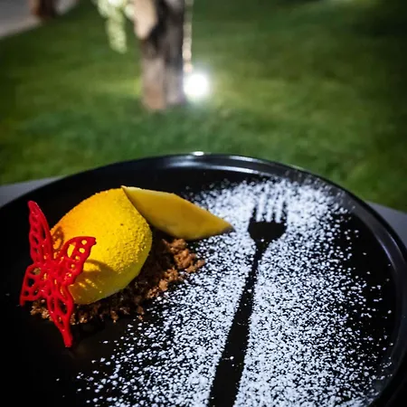 Sondor Szálloda Ksamil